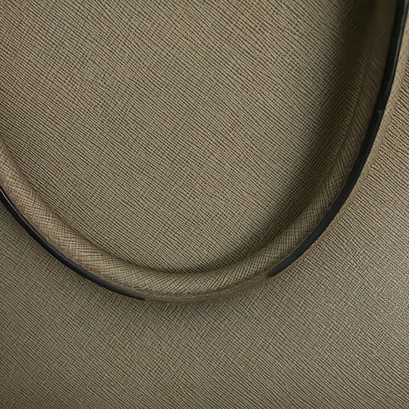 MICHAEL KORS SUTTON Saffiano Beige LEATHER MEDIUM SATCHEL BAG PURSE - Picture 3 of 7